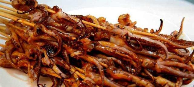 烤鱿鱼味道鲜美 用福尔马林泡过?随机抽检 有的测出甲醛