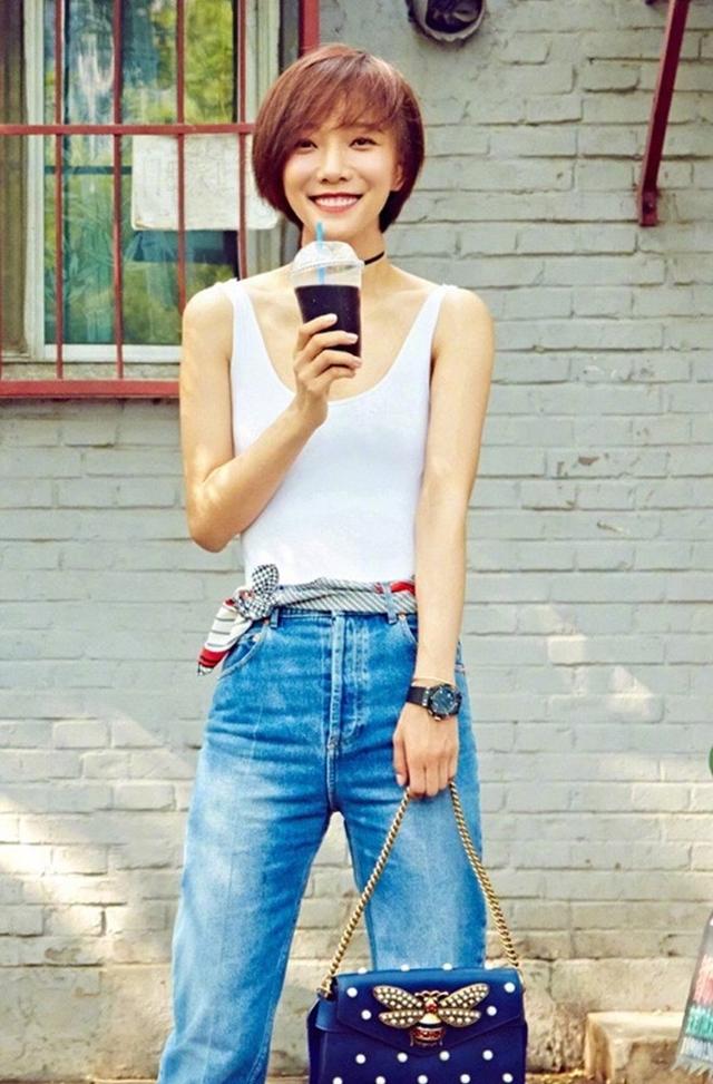 王珞丹也为时尚拼,耳上戴4个"易拉罐"耳环,看完后我沉默!