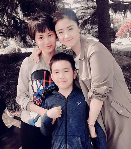 27岁搭档赵薇走红,嫁小4岁老公息影,儿子帅得不像话|谢润|赵峥|走红