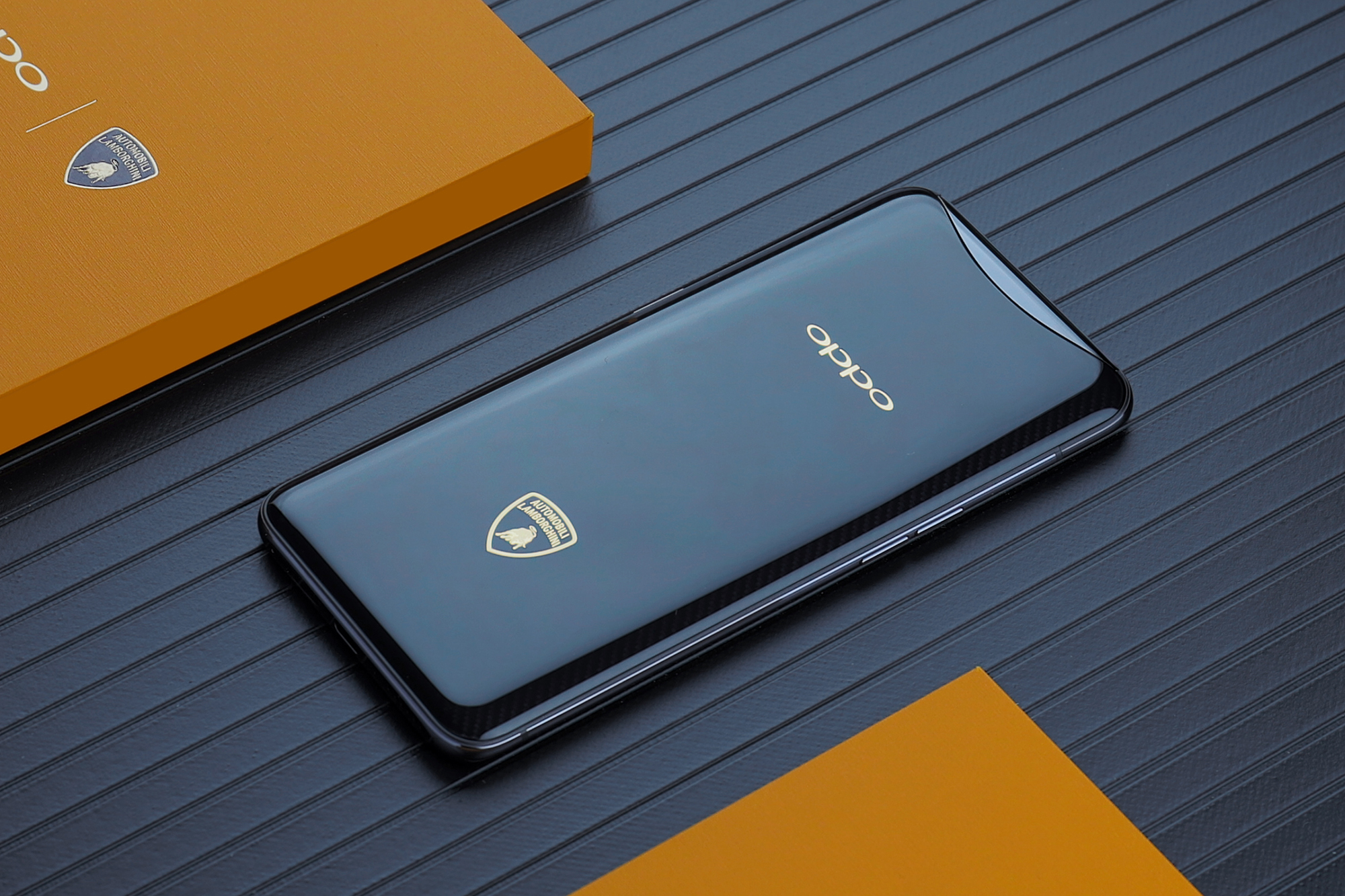 颜值担当的oppo find x兰博基尼版本