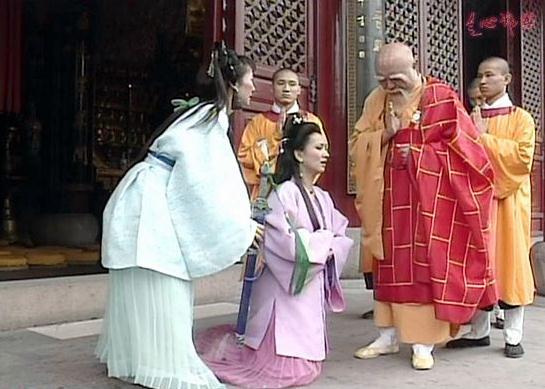 民间传说雷峰塔压着白娘子考古专家打开雷峰塔地宫真发现蛇