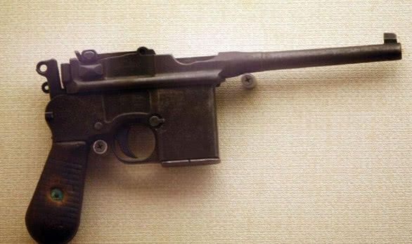 二战期间驳壳枪在西方并不受待见,为啥它却能成为我军抗日利器?