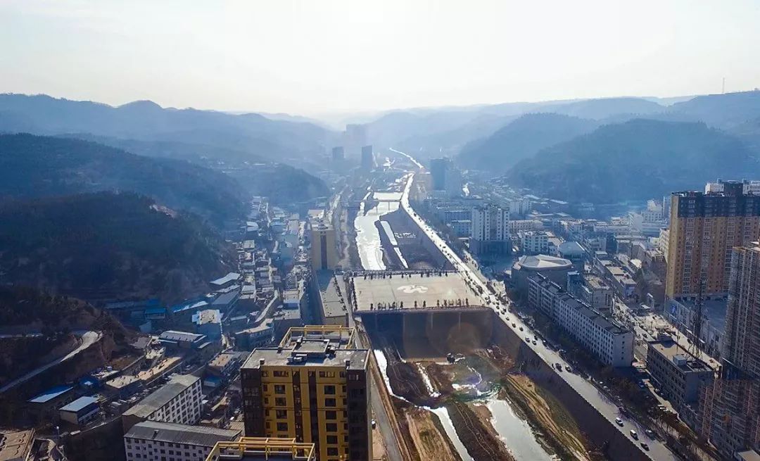 延川县下茬整治户外广告 15处违法户外广告被拆除