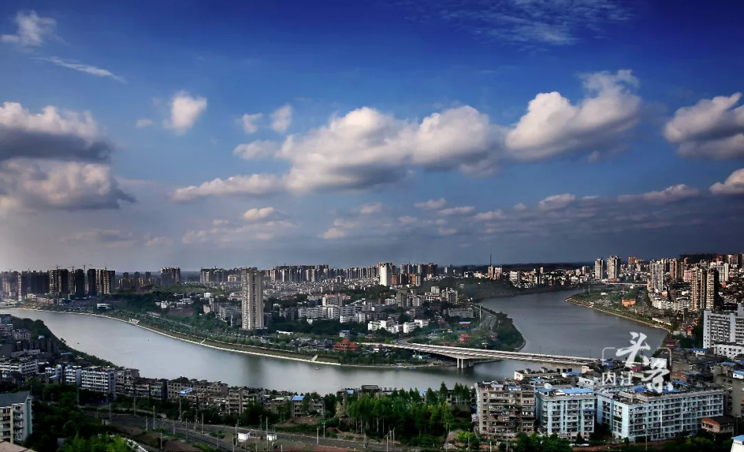 因为这首神曲内江瞬间爆红值得无限次循环