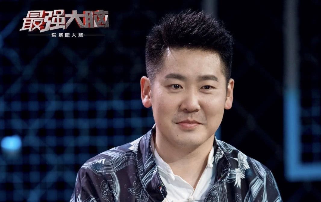 鲍橒内涵《最强大脑》制片人跟郑林楷关系暧昧,网友:心理阴暗!