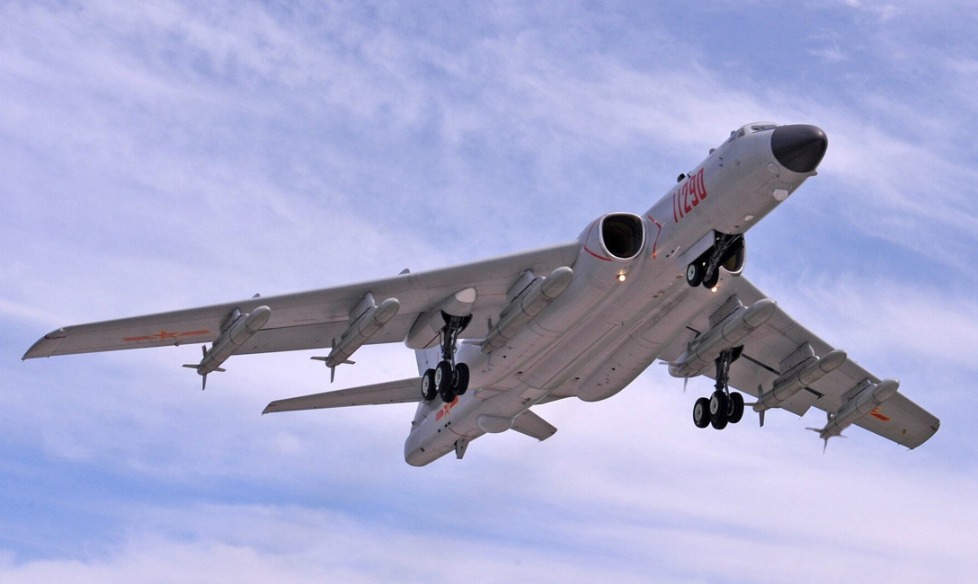 轰6k又出新改型 脱胎换骨获大赞!能挂七枚鹰击导弹"环日游"