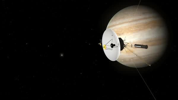 旅行者2号成为第二个离开日光层进入星际空间的人造物体