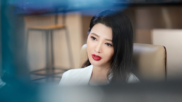 "当代花木兰"白庆琳谍战剧《解密》狂虐陈学冬