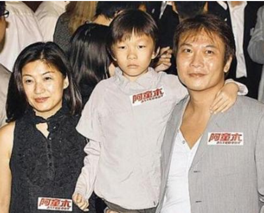 他14岁被导演相中却因这件丑事葬送前程今55岁无人问津