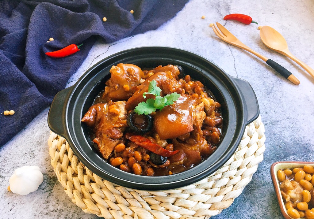 堪称最完美的猪脚做法,味道绝了,满屋飘香,连吃7天都行