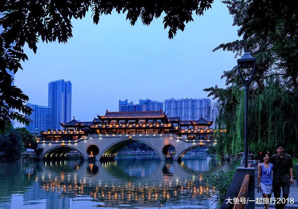 九眼桥成了年轻人的打卡地, 这里有成都最撩人的夜生活