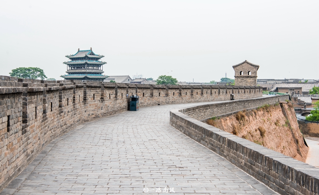 中国保存最好平遥古城墙,今为世界文化遗产,走完需要一小时!