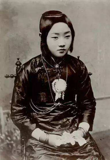 曾是梅兰芳恋人,拒绝5大总统追求嫁小军官,丈夫死后她终身守寡