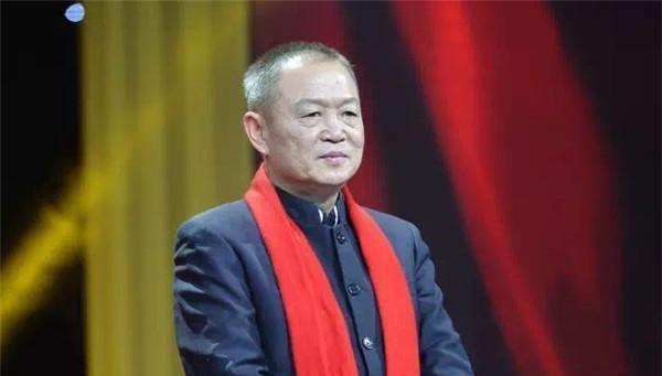 这件事发生以后,释德根因此名气非常大,还成了少林寺的武僧代表,受到