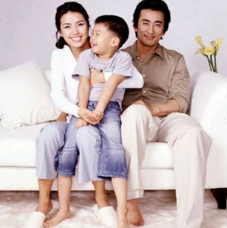 51岁韩流鼻祖车仁表,罕见被妻子申爱罗吐槽,急性子话多还常吵架