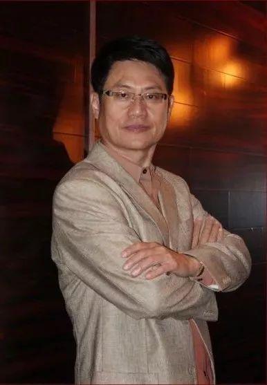 tvb台柱之一的金牌司仪 67岁艺人入行近半世纪演尽各种小角色