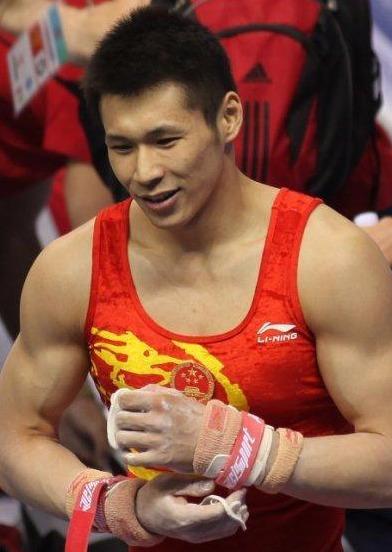 奥运冠军被富家女狂追三年,包大屏幕求婚!