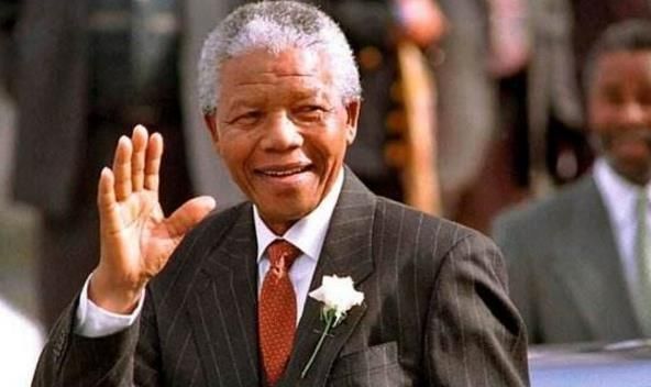 赢了过往,那未来呢?南非一代伟人曼德拉,带给南非的是什么?