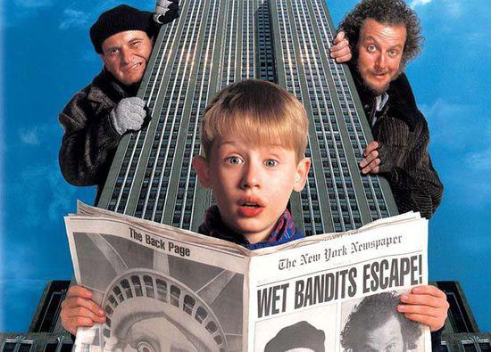 童年经典《小鬼当家》,时隔30年主演已逝,跑龙套的却当了总统?