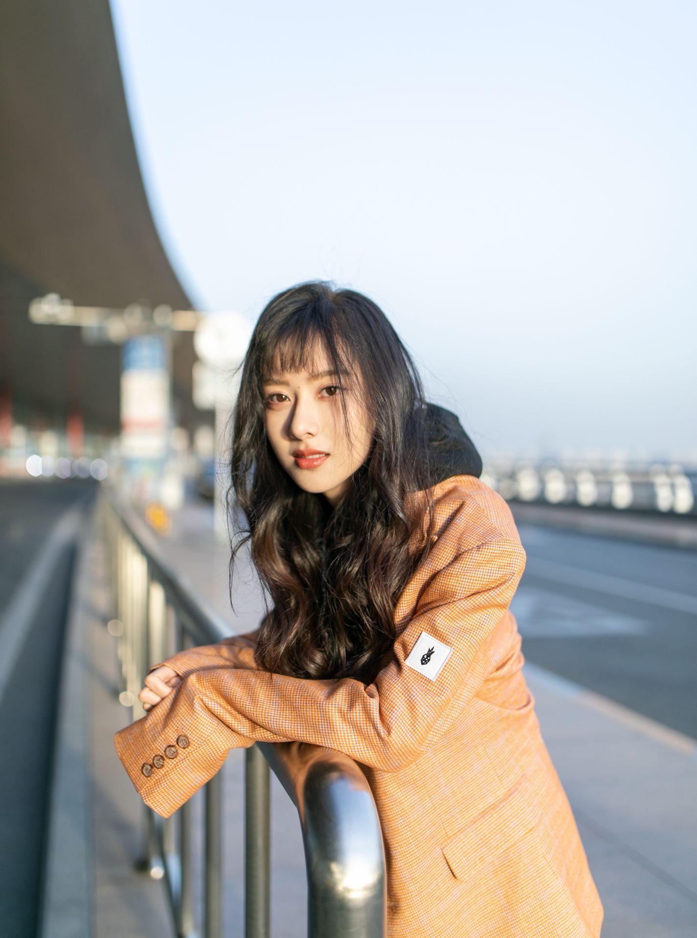 曹曦月穿的西装正火,穿搭法则简单,一学就会!