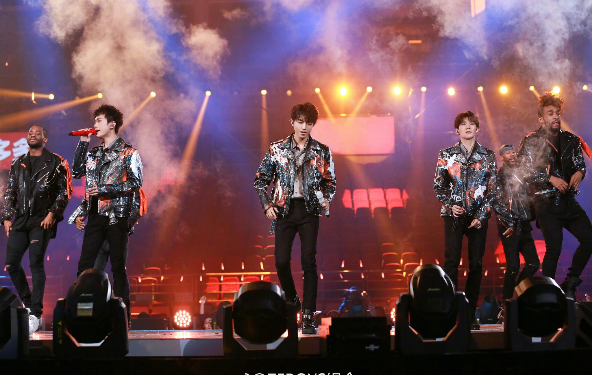 tfboys新书被评为年度最畅销图书奖,凯源玺再次印证顶流称号