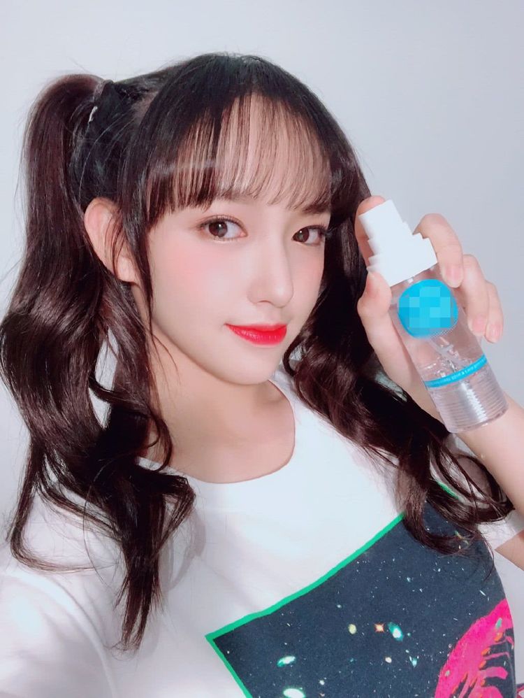 程潇参加亲爱的客栈太精致一张芭比脸剪齐刘海好美