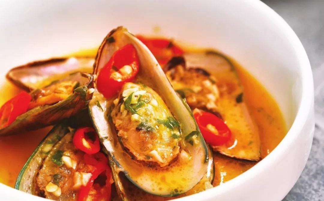 九层塔椒丝煮青口辣得够劲香得过瘾就连汤汁都舍不得放下