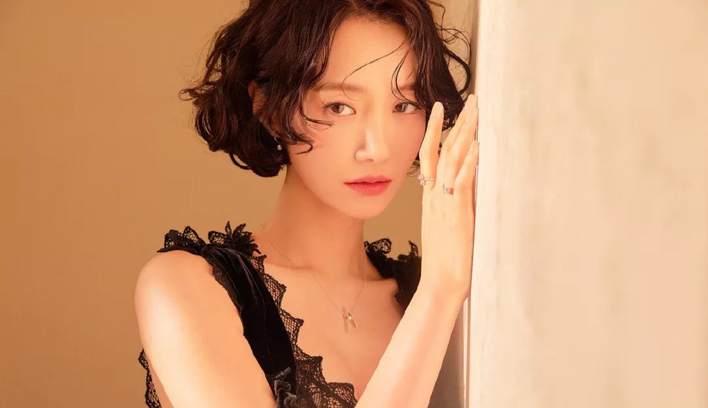 短发女性高俊熙换新造型拥有天鹅颈就是任性这么穿都漂亮