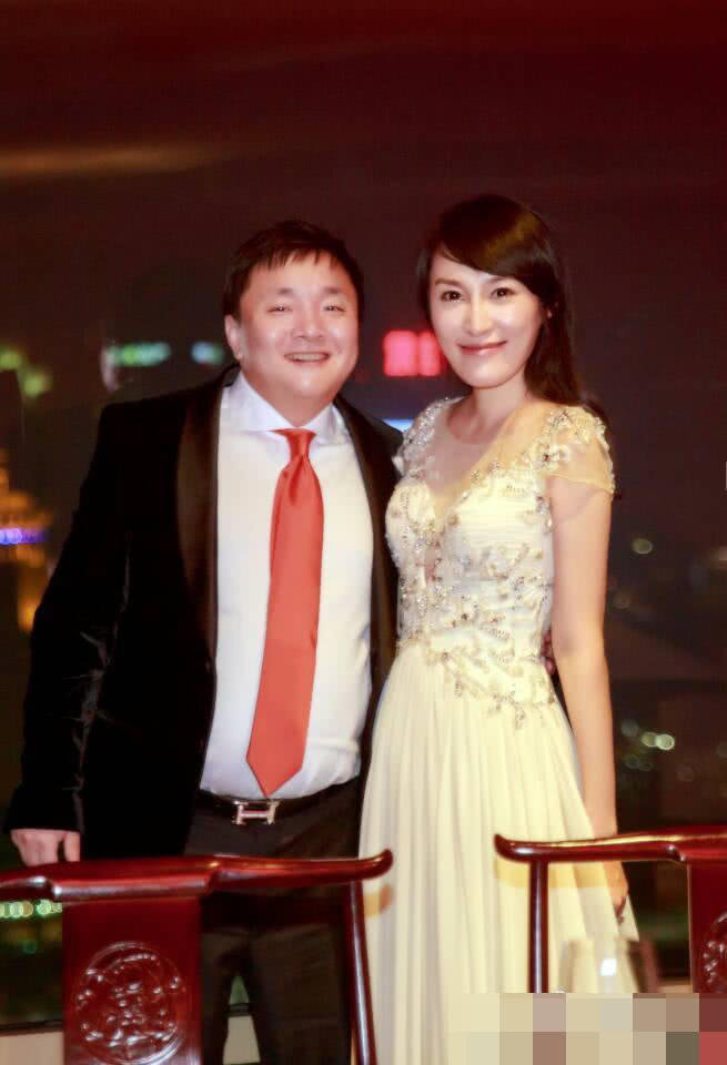 黄毅清嘲笑黄奕前前夫丑,对方现状曝光,娶超级富婆儿子一岁多