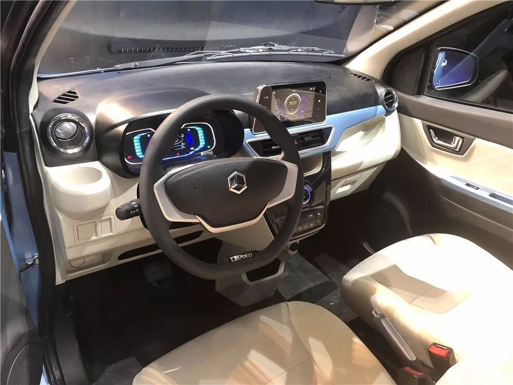 自媒体 正文 一眼看去,雷丁coco非常惹人喜爱,不像同级车型落伍,粗陋