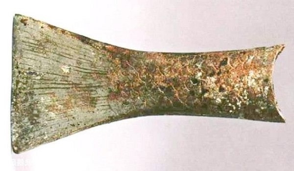 中国最独特冷兵器:第3款斧头像鱼尾,第4长相很奇葩,见过吗?