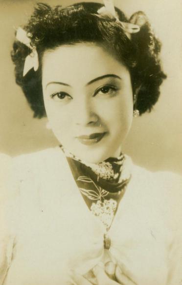 从中国歌手走上日本政权议员李兰香有多传奇