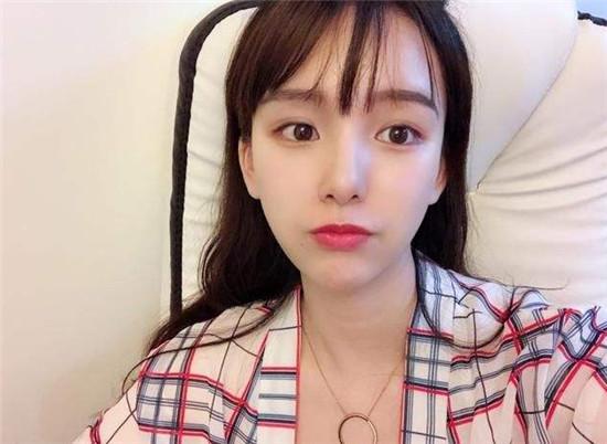 新外观给几分?lol主播毒纪公开整容,网友:难道是为了小臭?