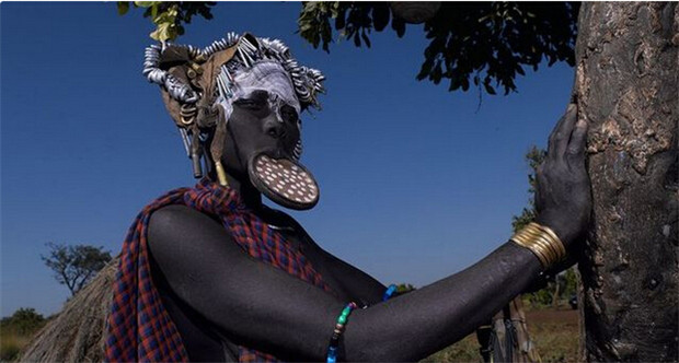 或许有一天,当莫西人进入了现代社会,有了安定的生产环境,他们会慢慢