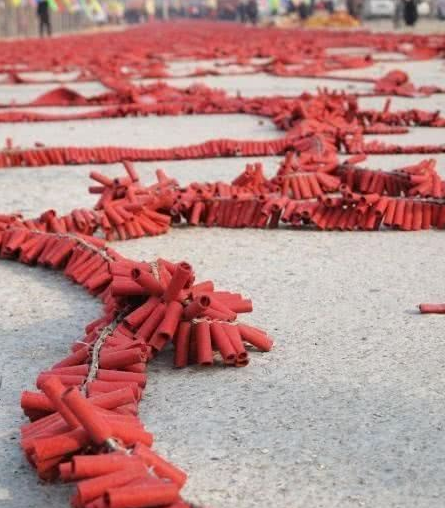 奇闻!名为"枨冲红炮"是世界上最长鞭炮,竟长达23公里!