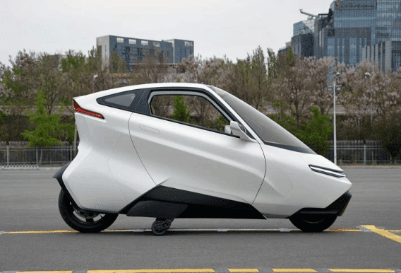 早在几年前凌云实验室就研发出一款比这个大一号的电动二轮车,无奈