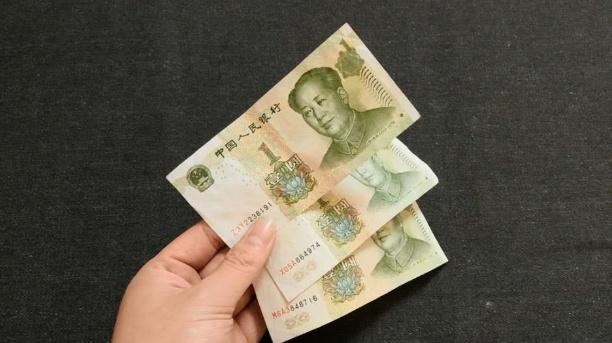 在火车站,有人找你借3元钱,一定要拒绝,告诉家人别上"套"了