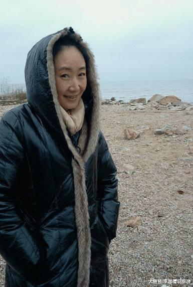 护士出身做演员,丈夫去世13年未再嫁,独自抚养女儿成励志母亲|潘洁