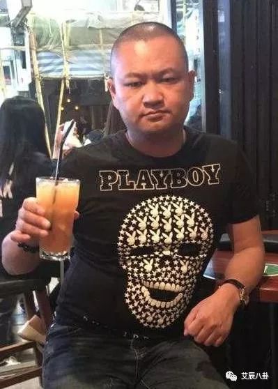 散打哥提到的东北蛇哥复活后的蛇哥开播道歉