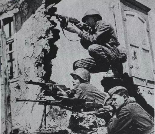 美苏用它百战百胜,日军才后悔|日军|冲锋枪|刺刀_新浪新闻