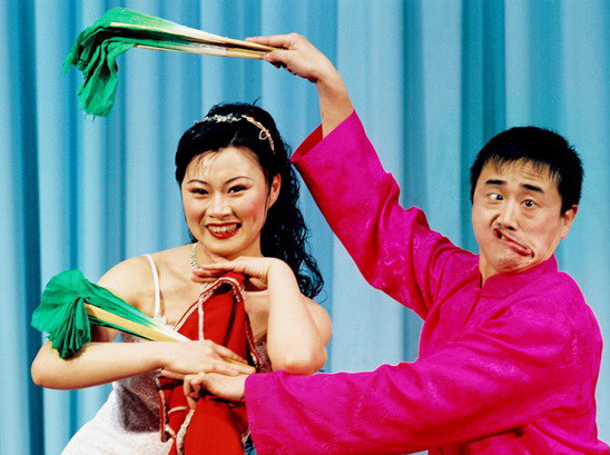 从一个二人转演员变成了大学副教授|乡村爱情|海燕|赵海燕_新浪新闻