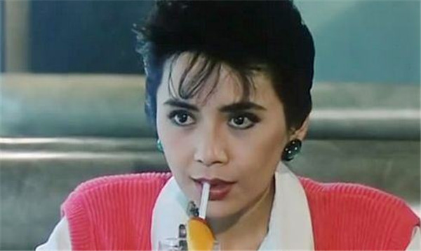 22岁出道,34岁成名,花甲之年拿下8个影后,晚年遭儿女嫌弃|叶德娴