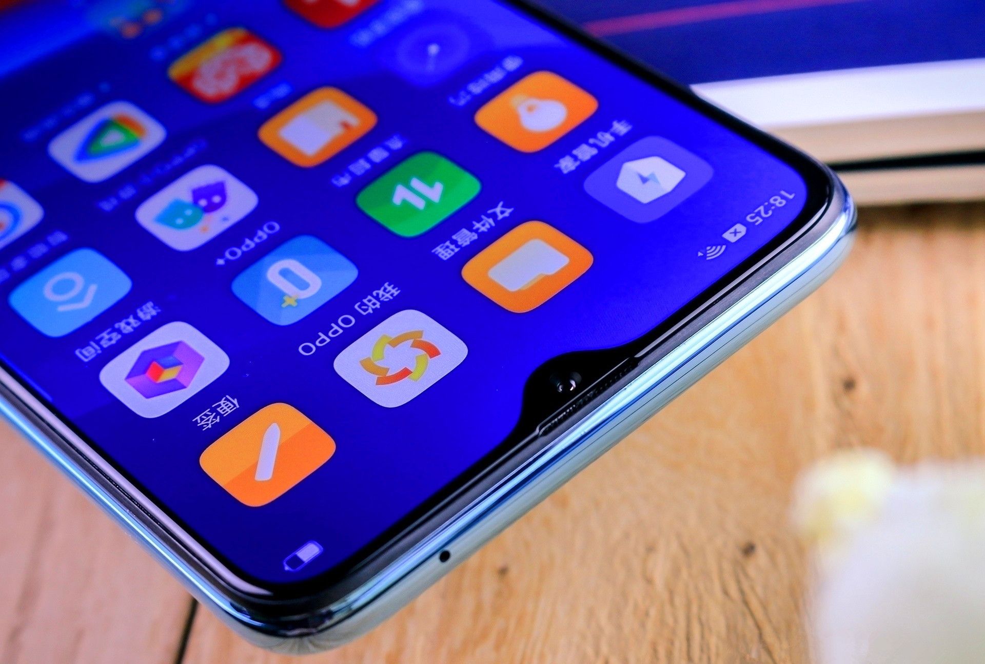 搭载骁龙660的oppor15x售价2499元值得吗