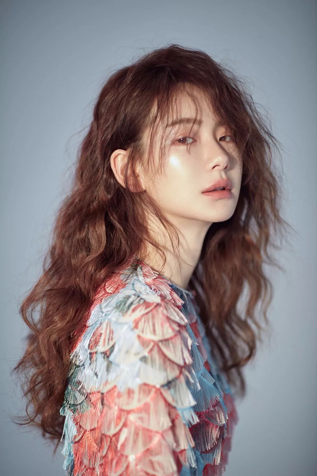 看看戚薇的"海藻卷",俏皮又时尚|海藻|戚薇|发型_新浪新闻