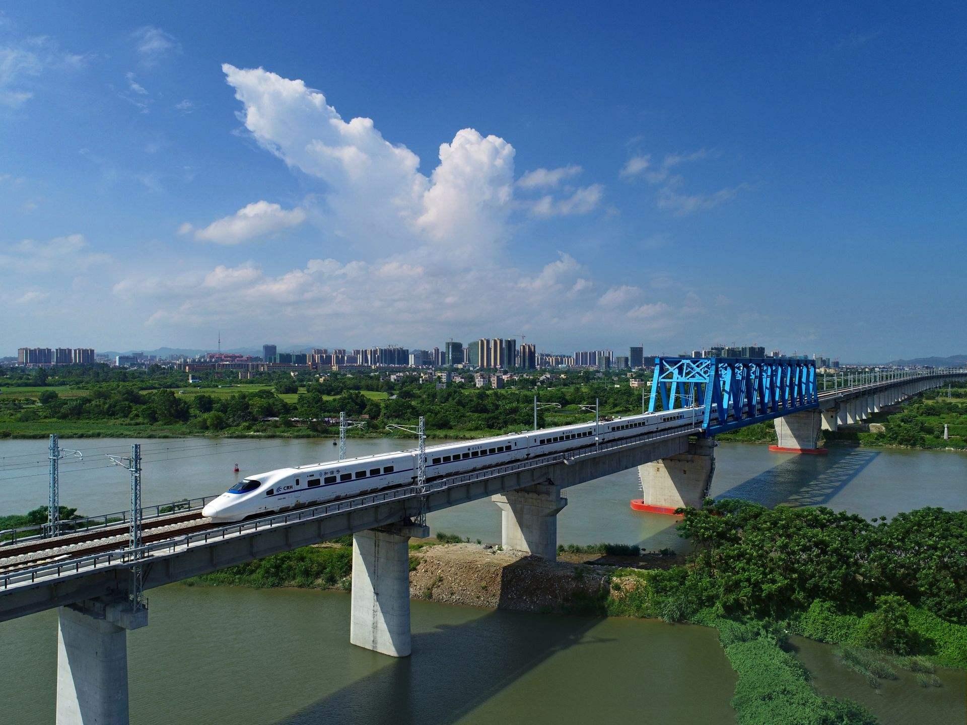 美丽的海港城市,如今终于开通高铁,可直达深圳,广州