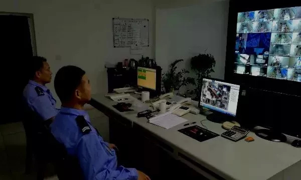 【百日会战】晚上八点,"警"色依然闪亮!|民警|派出所|圩场_新浪新闻