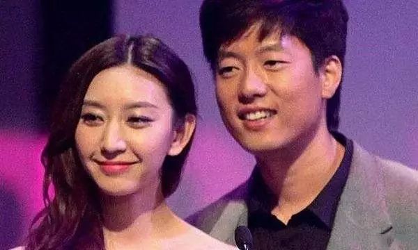 凌潇肃二胎得女!从哥们到人妻,唐一菲成了人生赢家?