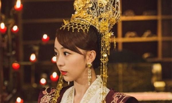 宇文阐是杨丽华的儿子吗?小皇帝登基是被谁杀死的?