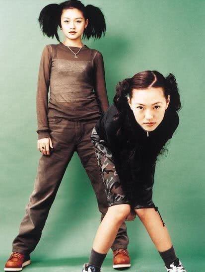 微博热议大小s合体:出道25年够励志 从丑小鸭变气质女神