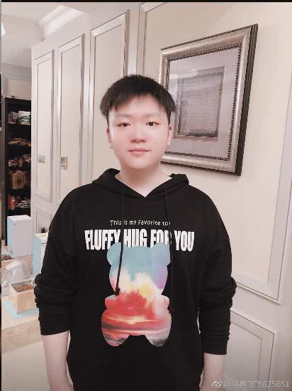 斗鱼马飞飞回归,赵梦玥发了一张照片网友表示好难受!